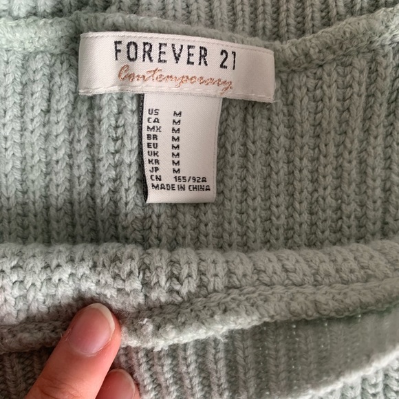 Mint green knit top - Picture 3 of 4